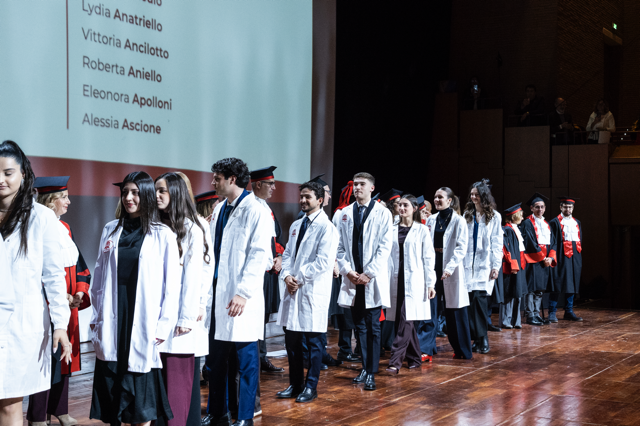 13unicamillus_whitecoat_ceremony_camicibianchi_auditorium_ennio-morricone_2025