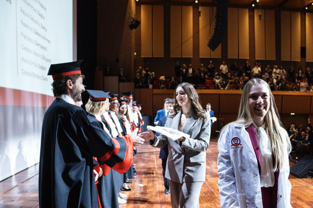 16unicamillus_whitecoat_ceremony_camicibianchi_auditorium_ennio-morricone_2025