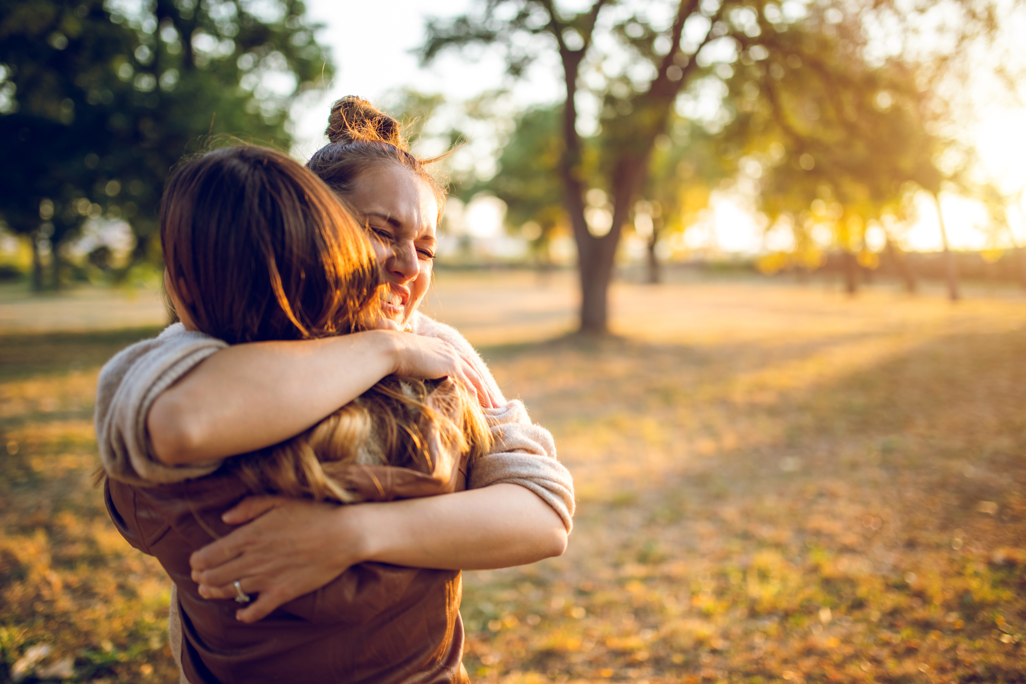 Giornata Mondiale dell'Abbraccio: tutti gli effetti benefici di questo  messaggio d'affetto - Unicamillus